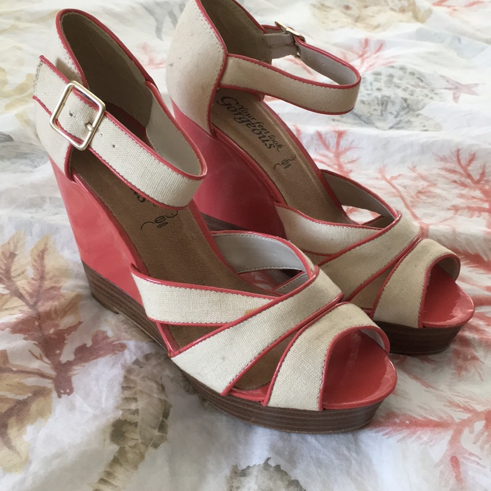 Wedge heels